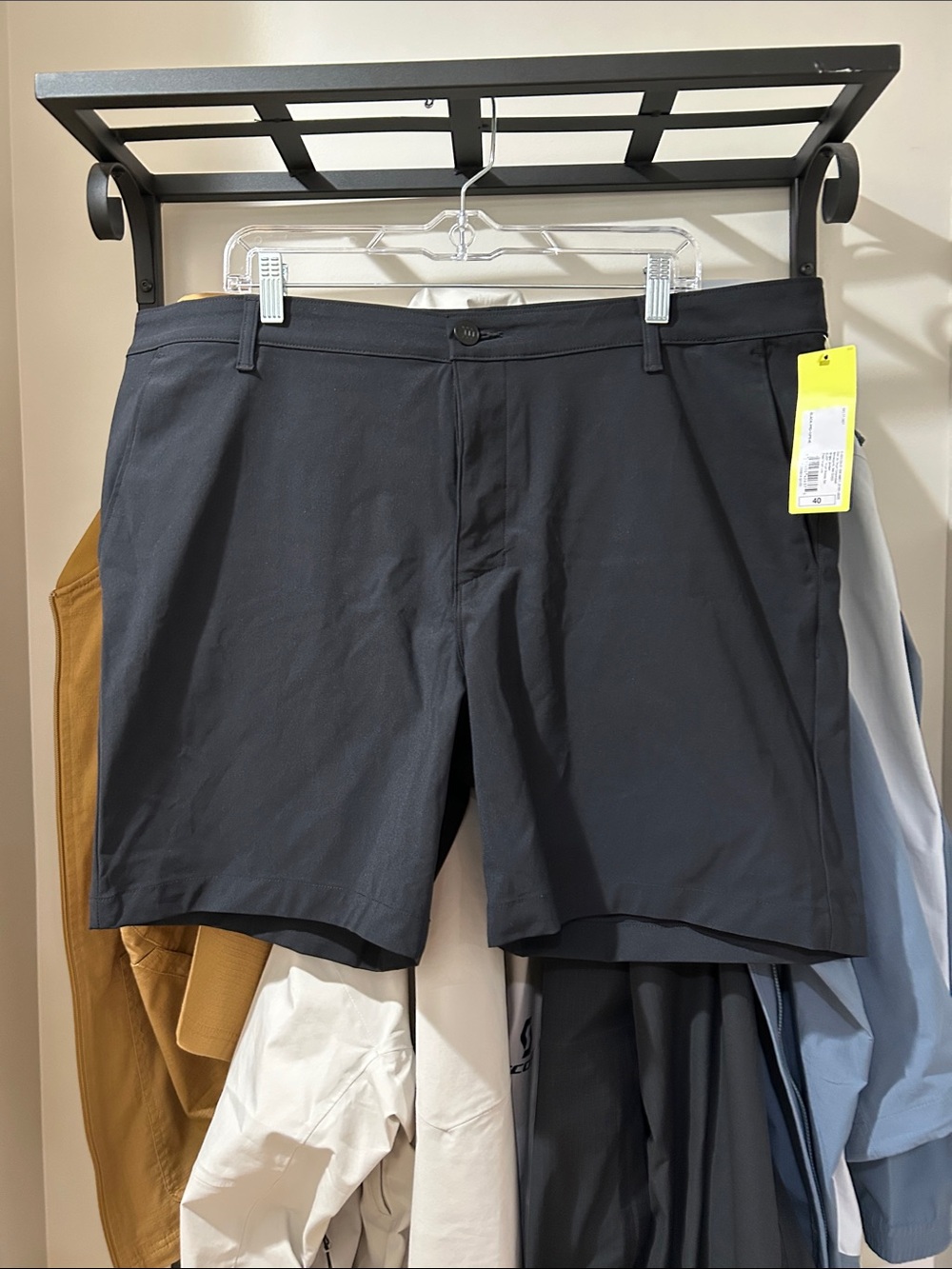 all in motion Men’s Golf Shorts 7", New with Tags, Black Size 40